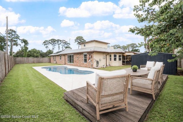 1091 SE Spinnaker Avenue, Port St. Lucie, FL 34983