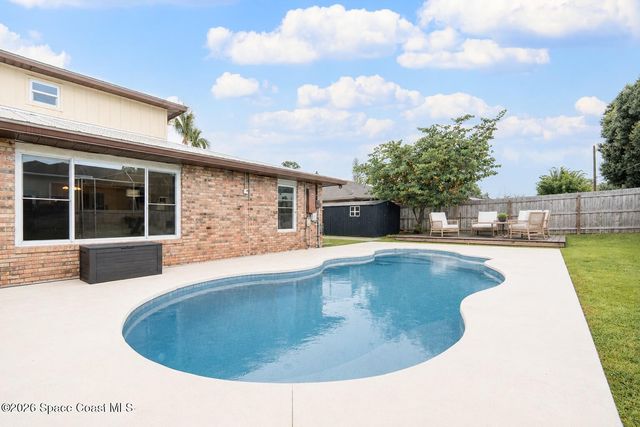 1091 SE Spinnaker Avenue, Port St. Lucie, FL 34983