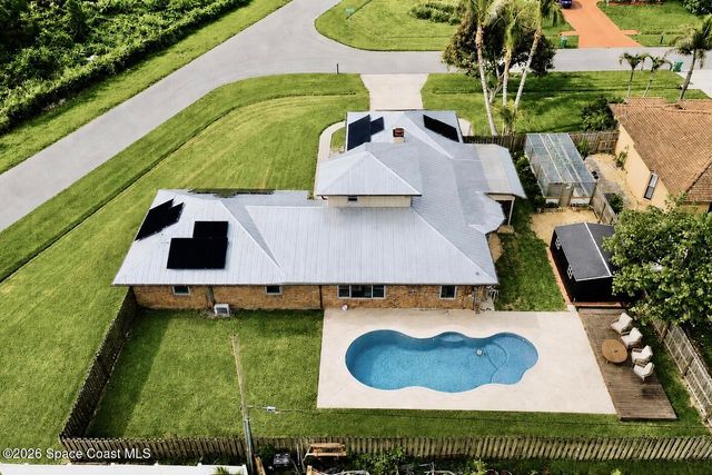 1091 SE Spinnaker Avenue, Port St. Lucie, FL 34983