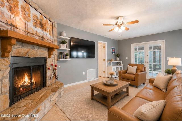 1091 SE Spinnaker Avenue, Port St. Lucie, FL 34983