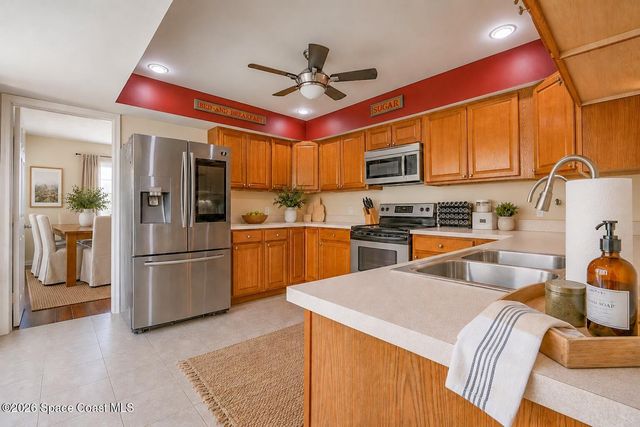 1091 SE Spinnaker Avenue, Port St. Lucie, FL 34983