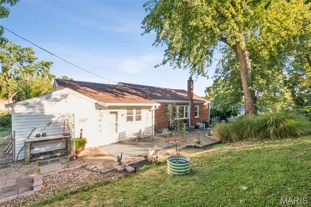 10227 Burdeau Lane, Overland, MO 63114