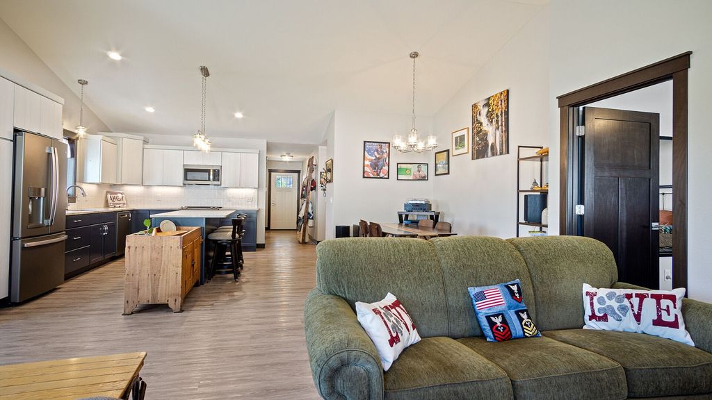 Image 23 of property listing at 4897 Field Crest Lane, Eau Claire, WI 54701