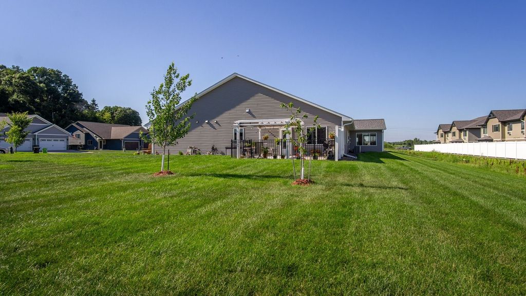Image 6 of property listing at 4897 Field Crest Lane, Eau Claire, WI 54701