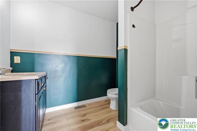 261 Patterson Walk, Forks Twp, PA 18040