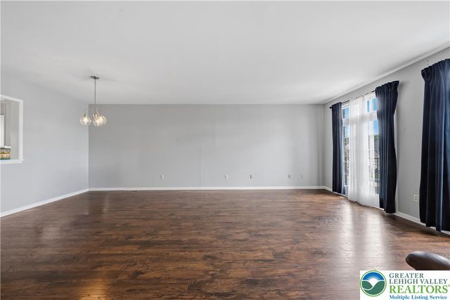 261 Patterson Walk, Forks Twp, PA 18040