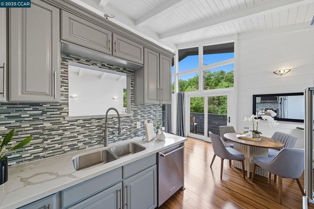 50 Brookwood Rd, Orinda, CA 94563