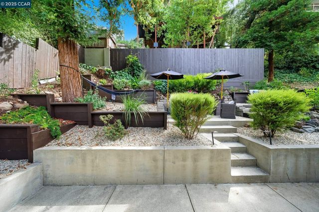 50 Brookwood Rd, Orinda, CA 94563