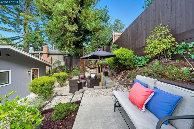 50 Brookwood Rd, Orinda, CA 94563