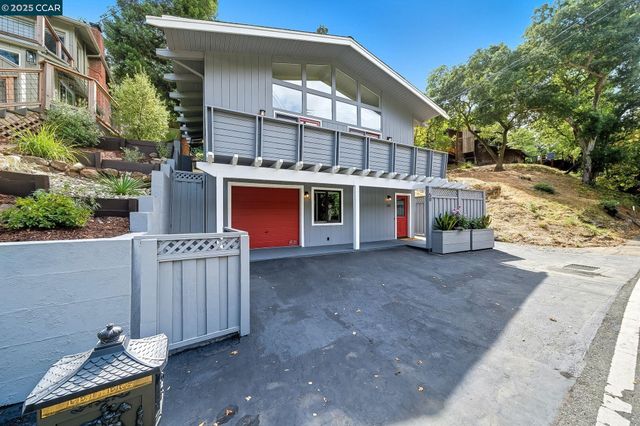 50 Brookwood Rd, Orinda, CA 94563