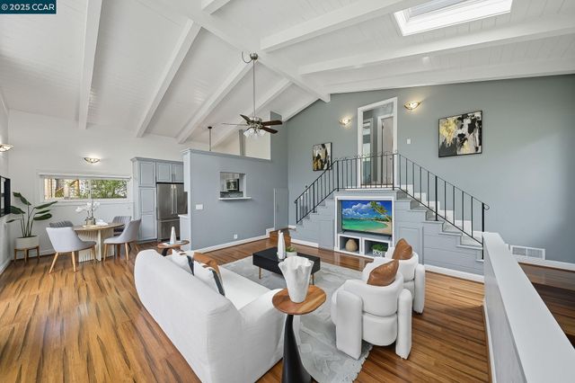 50 Brookwood Rd, Orinda, CA 94563