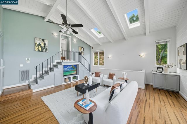 50 Brookwood Rd, Orinda, CA 94563