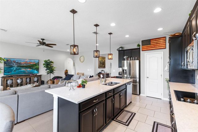 1213 FOUNTAIN COIN LOOP, Orlando, FL 32828