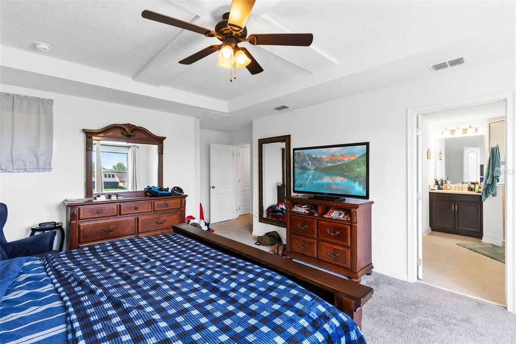 Image 15 of property listing at 1213 FOUNTAIN COIN LOOP, Orlando, FL 32828