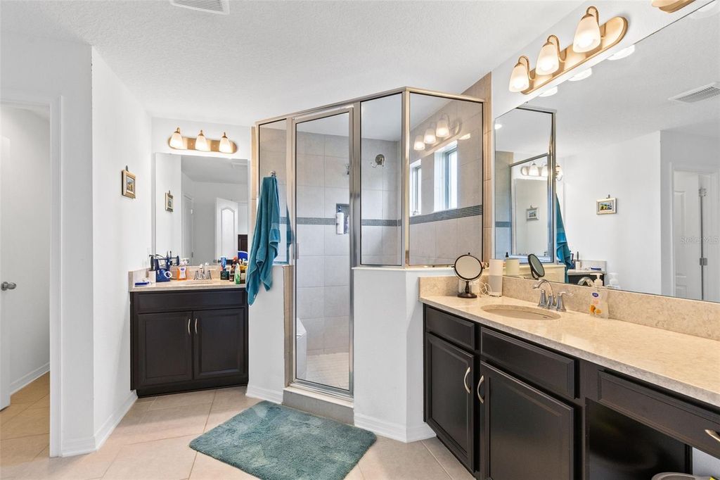 Image 16 of property listing at 1213 FOUNTAIN COIN LOOP, Orlando, FL 32828