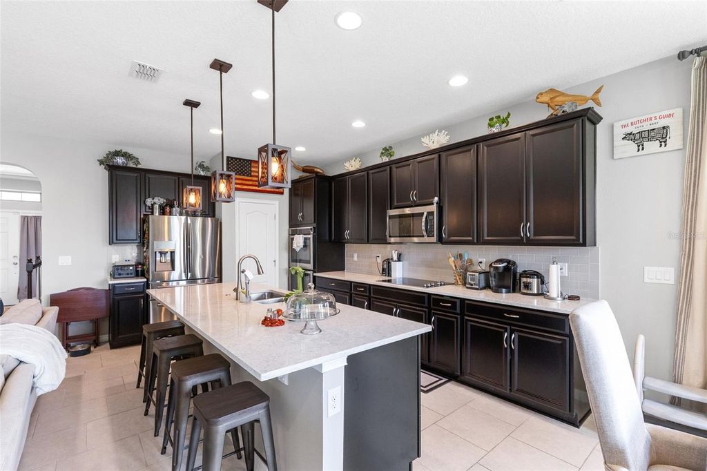 Image 7 of property listing at 1213 FOUNTAIN COIN LOOP, Orlando, FL 32828