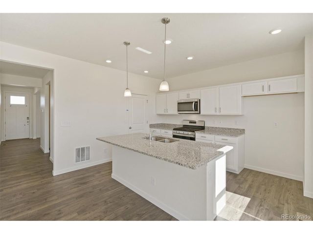 9877 Danube Ct, Commerce City, CO 80022