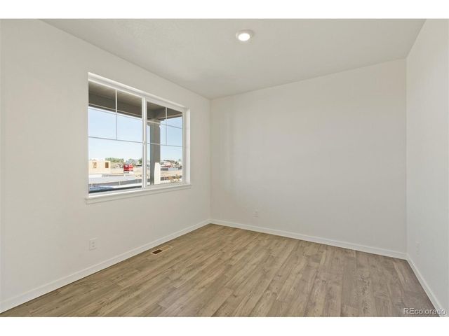 9877 Danube Ct, Commerce City, CO 80022