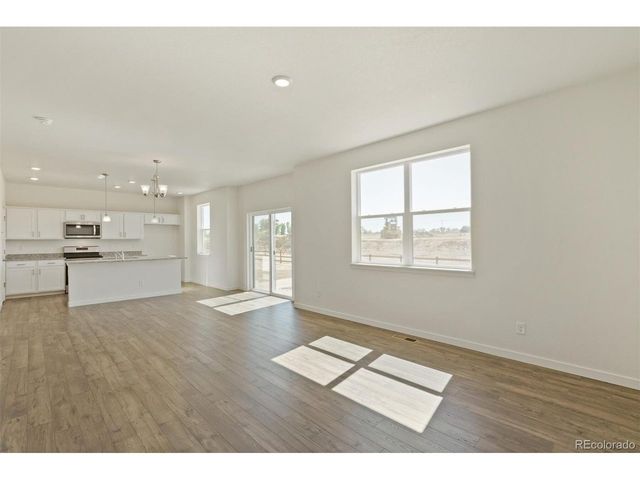 9877 Danube Ct, Commerce City, CO 80022