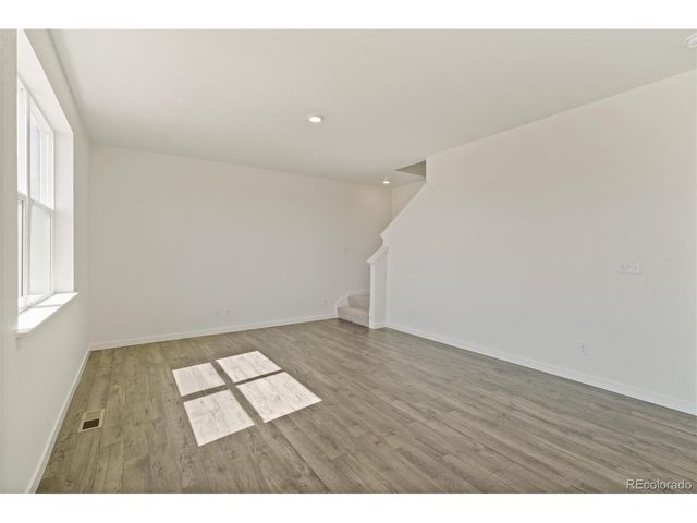 9877 Danube Ct, Commerce City, CO 80022