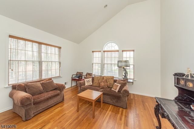 1240 S Beverwyck Rd, Parsippany-troy Hills Twp., NJ 07054