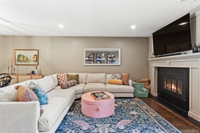 7 Lisa Court, Dobbs Ferry, NY 10522