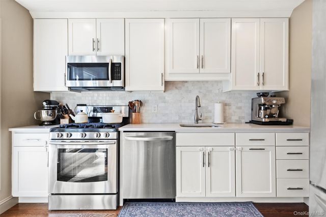 7 Lisa Court, Dobbs Ferry, NY 10522