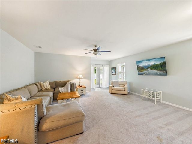 3420 Cancun CT, Cape Coral, FL 33909
