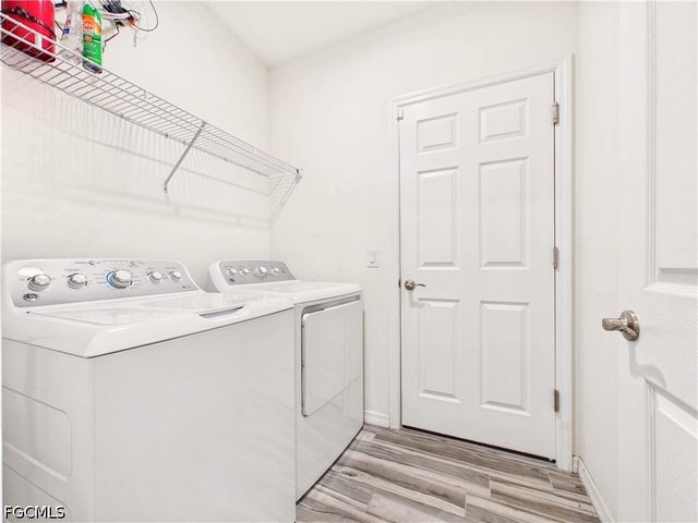 3420 Cancun CT, Cape Coral, FL 33909