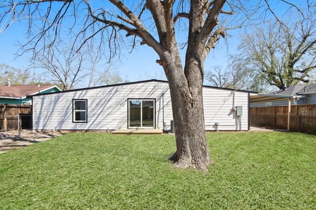 11213 Bannister Lane, Houston, TX 77076