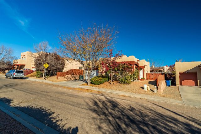4609 Contenta Ridge, Santa Fe, NM 87507
