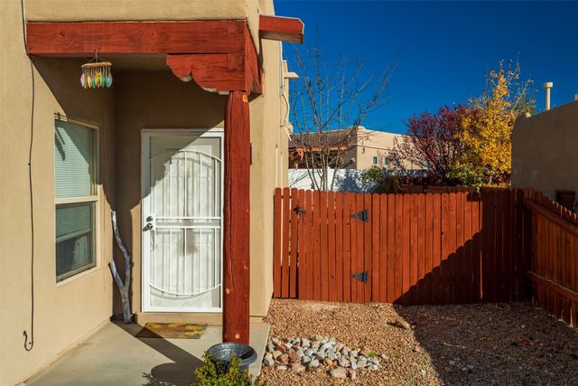 4609 Contenta Ridge, Santa Fe, NM 87507