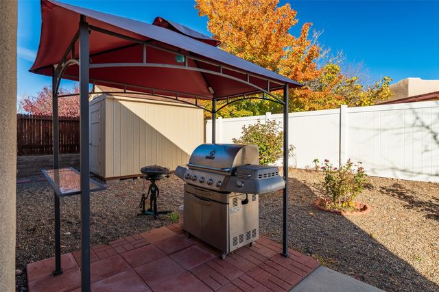 4609 Contenta Ridge, Santa Fe, NM 87507