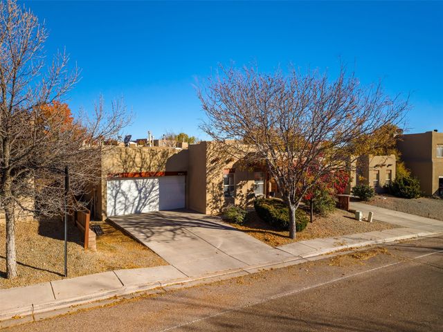 4609 Contenta Ridge, Santa Fe, NM 87507