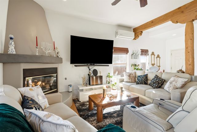 4609 Contenta Ridge, Santa Fe, NM 87507