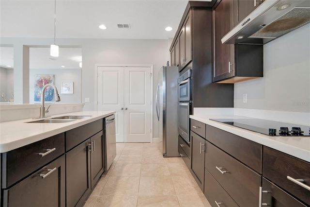 11537 CHATEAUBRIAND AVENUE, Orlando, FL 32836