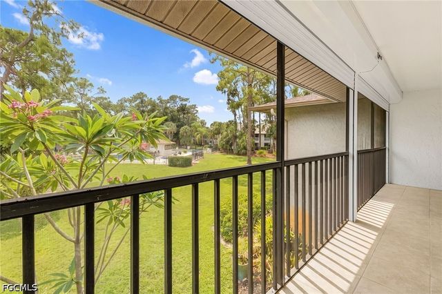 1733 Courtyard WAY B205, Naples, FL 34112