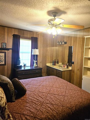 212 Young Road, Nashville, AR 71852