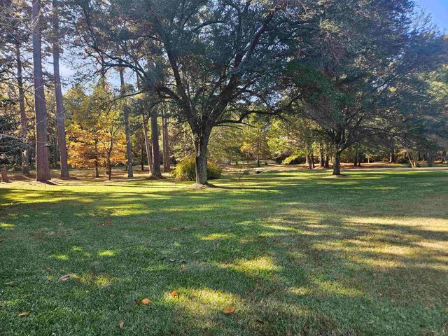 212 Young Road, Nashville, AR 71852