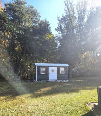 212 Young Road, Nashville, AR 71852