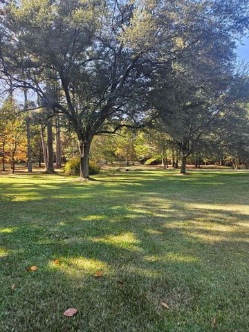 212 Young Road, Nashville, AR 71852