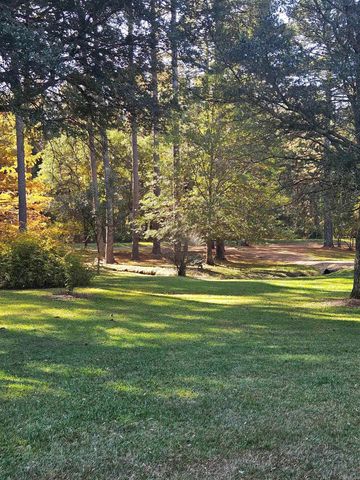 212 Young Road, Nashville, AR 71852