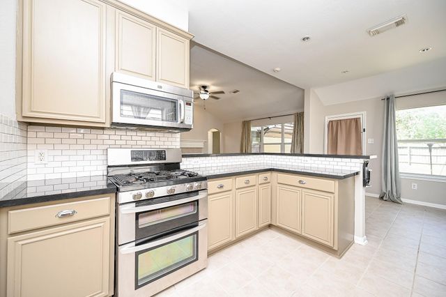 12138 Havenmist Drive, Tomball, TX 77375