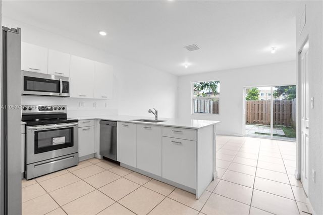 12147 NW 23rd Ct, Miami, FL 33167