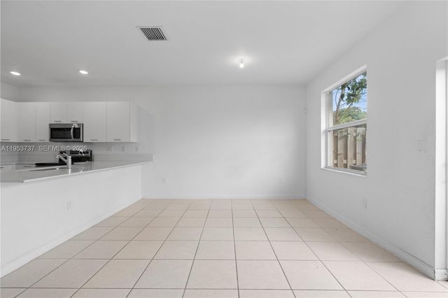 12147 NW 23rd Ct, Miami, FL 33167