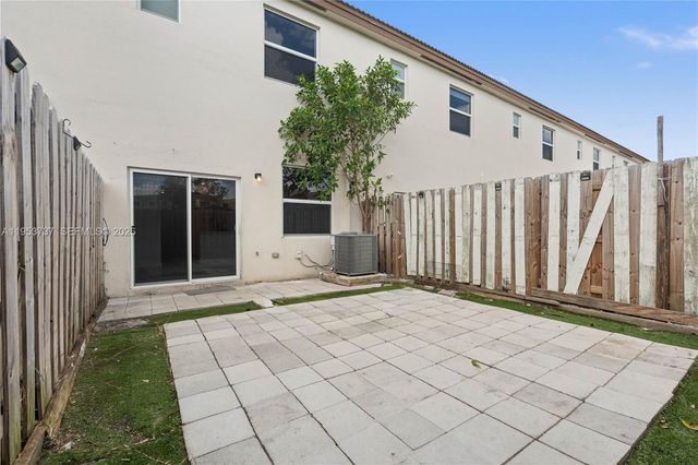 12147 NW 23rd Ct, Miami, FL 33167