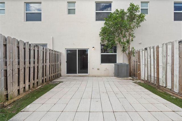 12147 NW 23rd Ct, Miami, FL 33167