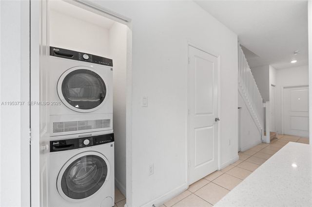 12147 NW 23rd Ct, Miami, FL 33167