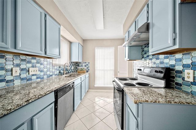 9526 Langdon Lane, Houston, TX 77036