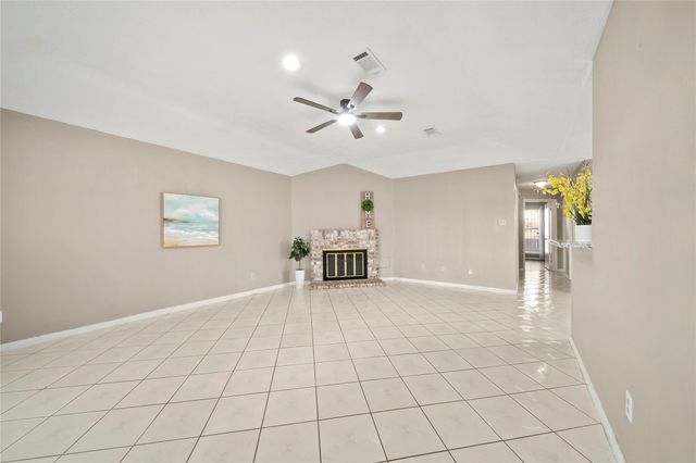 9526 Langdon Lane, Houston, TX 77036